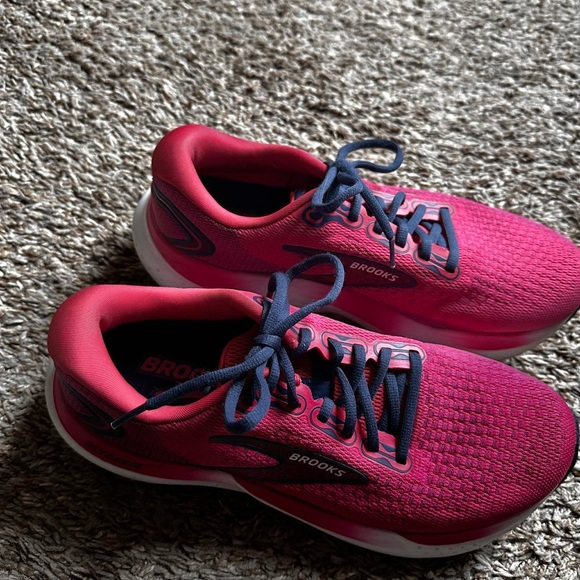 Brooks Glycerin 21 Pink Running Shoes - Picture 3 of 4